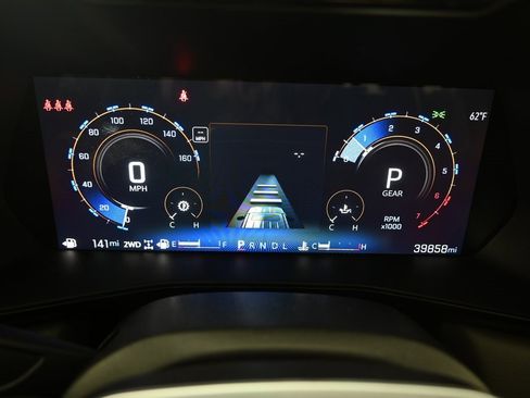 Used 2024 Chevrolet Colorado ZR2 w/ Technology Package image 24