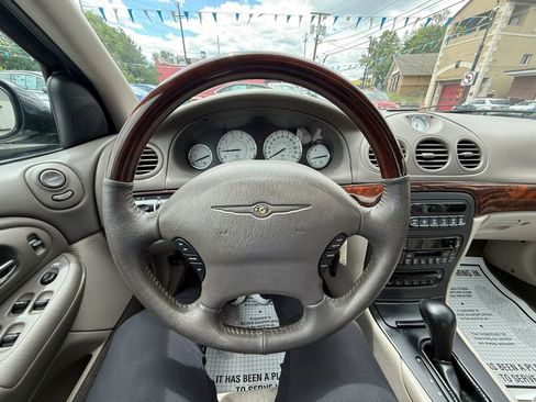 Used 2004 Chrysler 300M FWD image 39