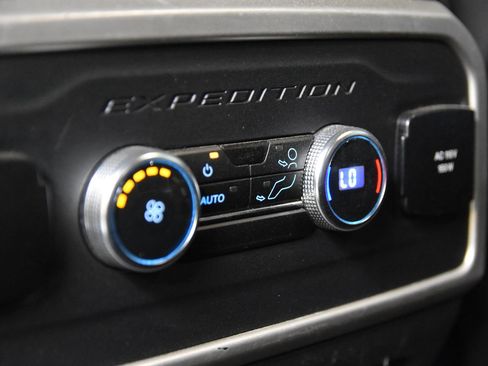 Used 2024 Ford Expedition Max XLT RWD image 36