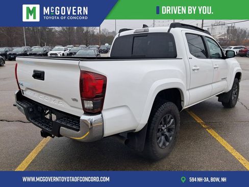 Used 2022 Toyota Tacoma SR5 AWD/4WD image 4