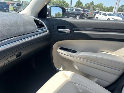 Used 2021 Chrysler 300 Touring L RWD image 14
