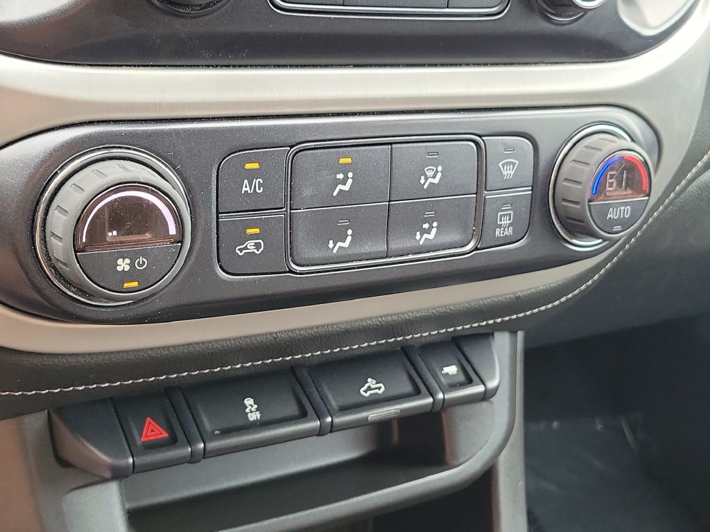 Used 2020 GMC Canyon SLE w/ Elevation Edition RWD image 35