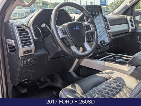 Used 2017 Ford F250 Lariat w/ Lariat Ultimate Package AWD/4WD image 13