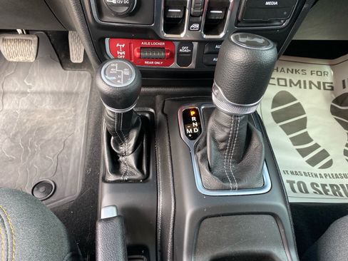 Used 2025 Jeep Wrangler Unlimited Sport S 4xe AWD/4WD image 12