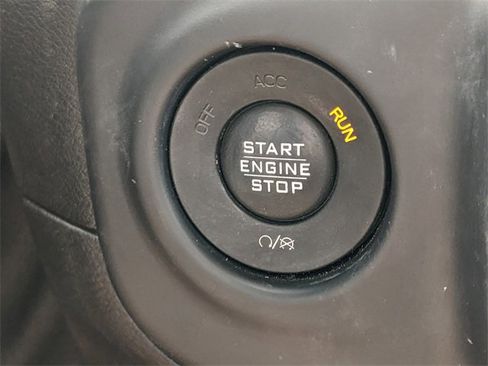 Certified 2018 Jeep Wrangler Unlimited Sahara image 24