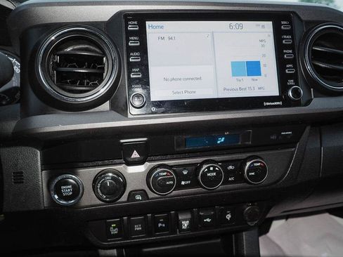 Used 2023 Toyota Tacoma TRD Off-Road w/ Technology Package AWD/4WD image 8