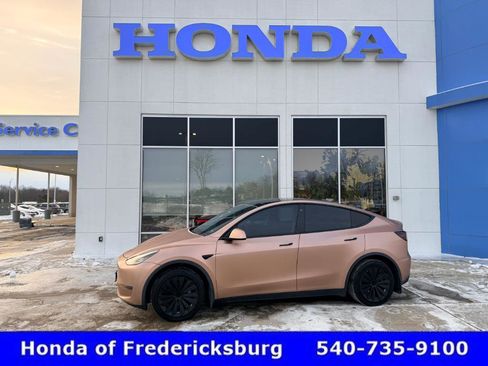 Used 2021 Tesla Model Y Long Range image 1