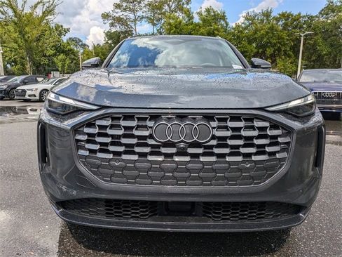 Used 2025 Audi Q5 Premium w/ Convenience Package image 8