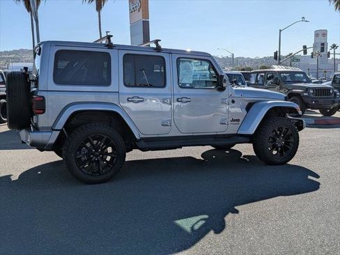 Certified 2020 Jeep Wrangler Unlimited Sahara image 9