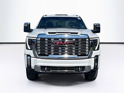 Used 2024 GMC Sierra 2500 Denali w/ Denali Reserve Package AWD/4WD image 2