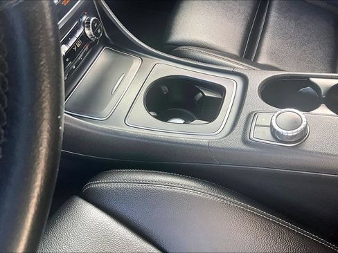 Used 2019 Mercedes-Benz CLA 250 image 19