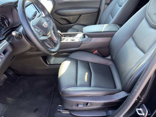 Certified 2024 Cadillac XT5 Luxury w/ LPO, Floor Liner Package AWD/4WD image 17