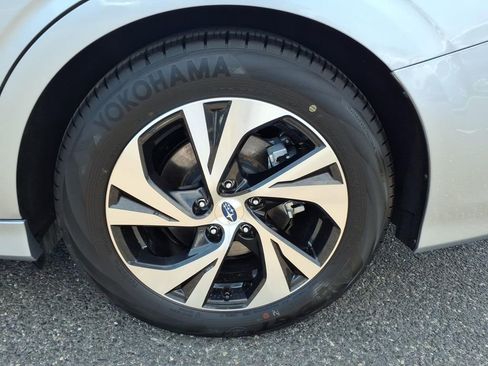 Used 2025 Subaru Legacy Premium AWD/4WD image 17