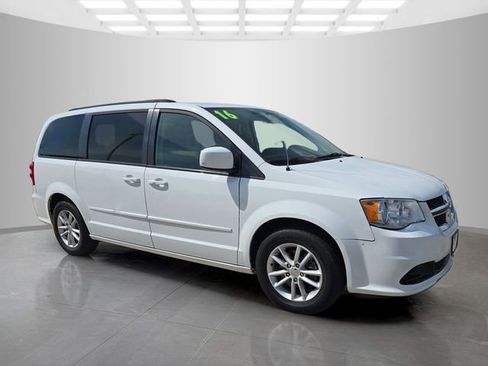 Used 2016 Dodge Grand Caravan SXT w/ Security Group FWD image 2