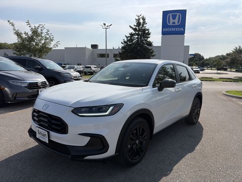 Certified 2026 Honda HR-V Sport image 1