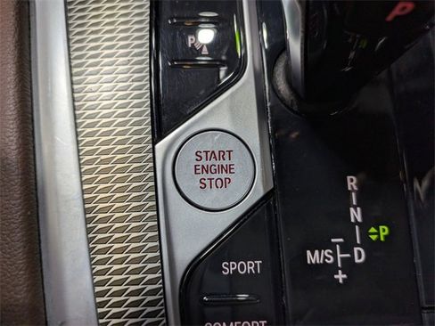 Used 2021 BMW X6 xDrive40i w/ M Sport Package image 30