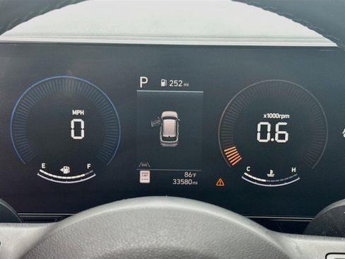 Used 2024 Hyundai Kona SEL FWD image 9