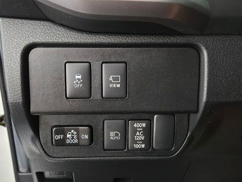 Used 2023 Toyota Tacoma Limited image 37