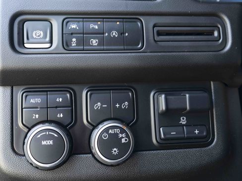 Used 2024 Chevrolet Tahoe RST w/ Luxury Package AWD/4WD image 37