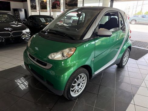 Used 2011 smart fortwo pure RWD image 1