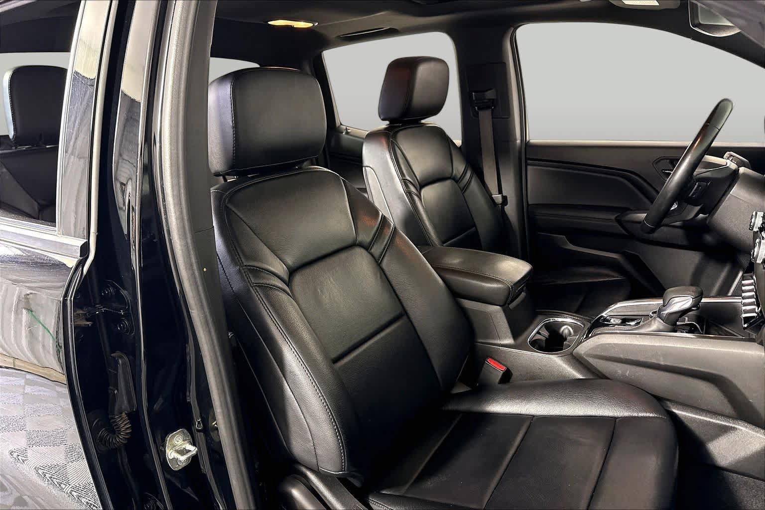 Used 2023 GMC Canyon Elevation w/ Convenience Package AWD/4WD image 8