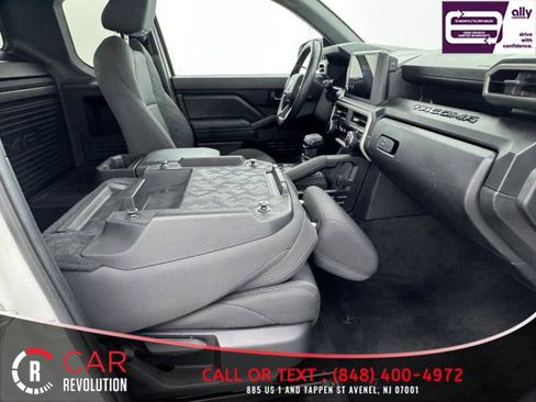 Used 2024 Toyota Tacoma SR image 41