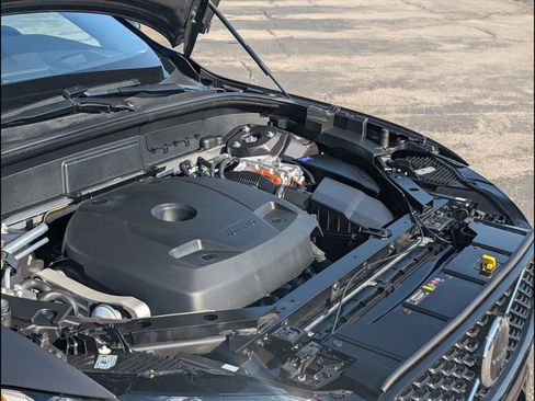 Used 2023 Volvo XC60 T8 Ultimate w/ Protection Package Premier image 23