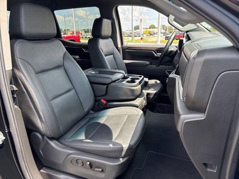 Used 2025 GMC Sierra 1500 SLT AWD/4WD image 12
