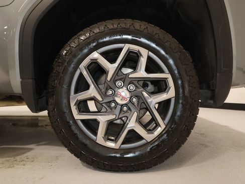 Used 2024 GMC Sierra 1500 SLT w/ SLT Premium Plus Package image 35