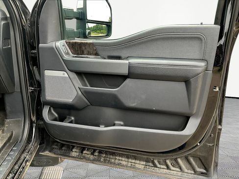 Used 2023 Ford F350 Lariat w/ Lariat Ultimate Package AWD/4WD image 29