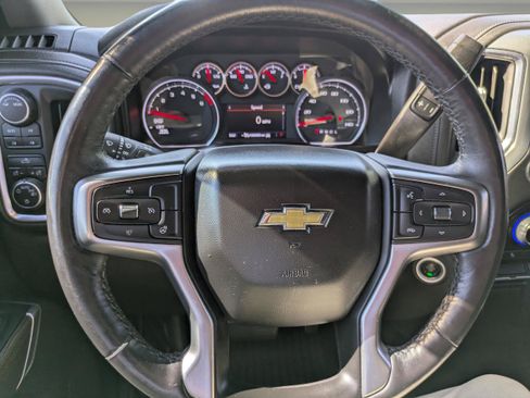 Used 2021 Chevrolet Silverado 1500 LT AWD/4WD image 19