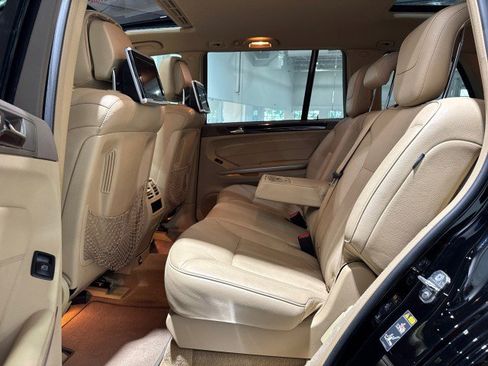 Used 2012 Mercedes-Benz GL 450 4MATIC image 46