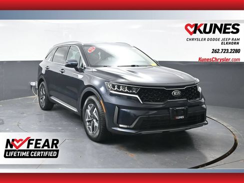 Used 2021 Kia Sorento S FWD image 1