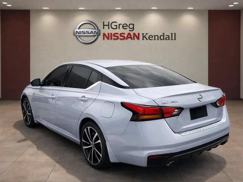 Used 2024 Nissan Altima 2.5 SR FWD image 4
