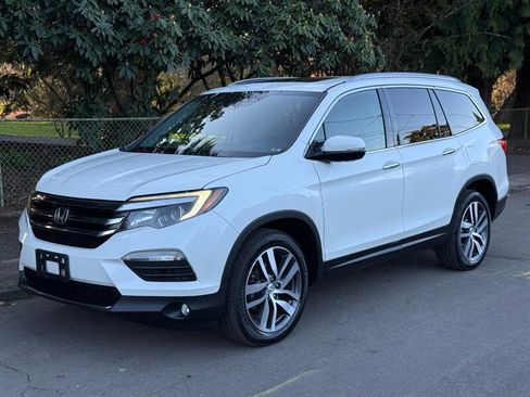 Used 2016 Honda Pilot Elite image 1