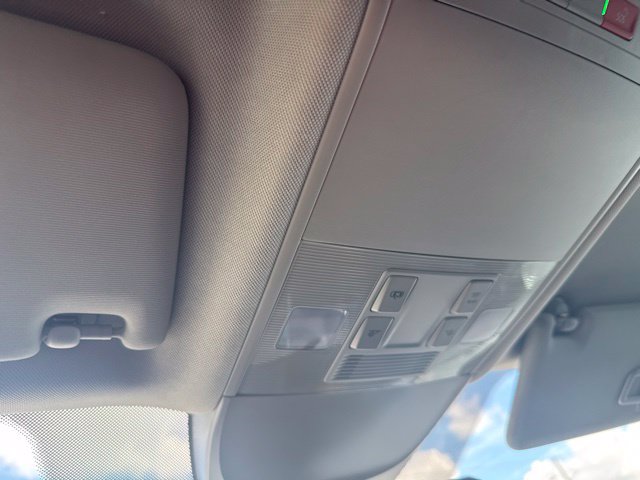 Certified 2022 Volkswagen Taos S FWD image 25