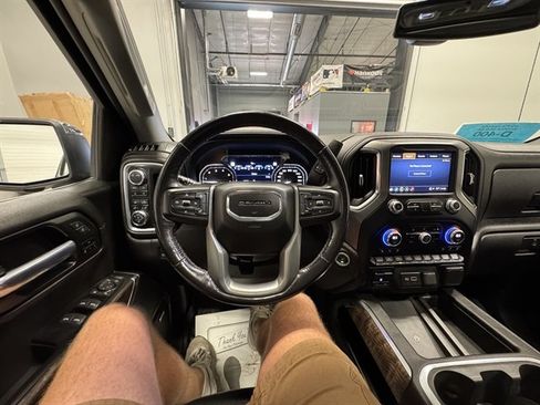 Used 2022 GMC Sierra 1500 Denali w/ Driver Alert Package II AWD/4WD image 18