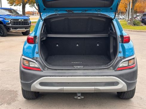 Used 2022 Hyundai Kona SE w/ Cargo Package image 13