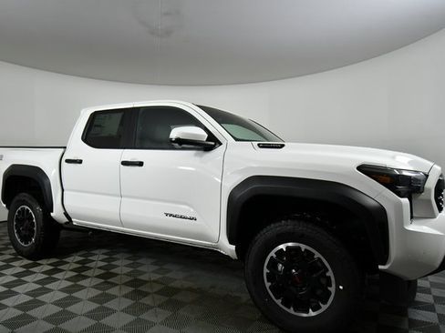 New 2025 Toyota Tacoma TRD Off-Road image 9