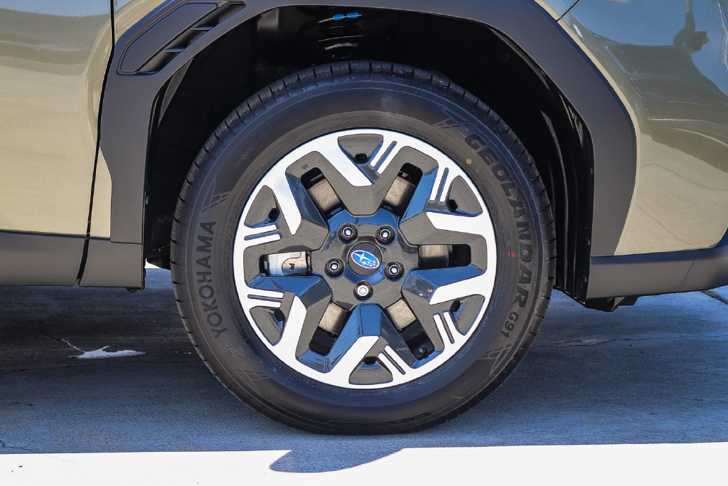 New 2026 Subaru Forester Premium AWD/4WD image 10