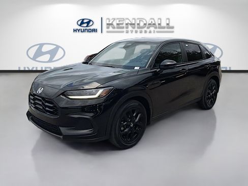 Used 2025 Honda HR-V Sport image 3
