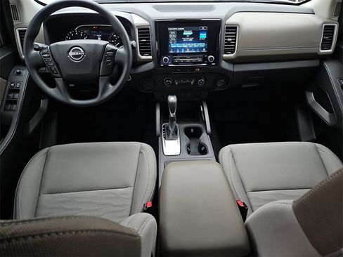 Certified 2024 Nissan Frontier SV image 13