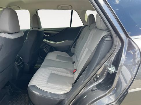 Used 2025 Subaru Outback Premium AWD/4WD image 13