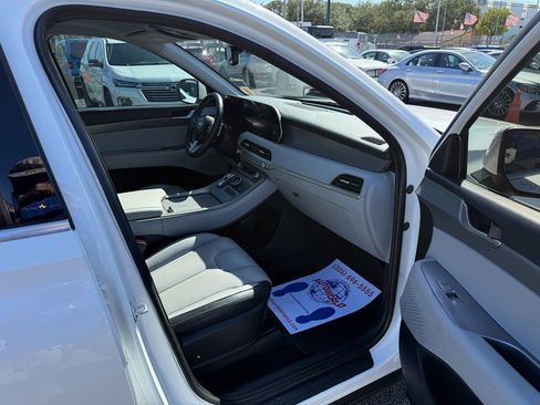 Used 2022 Hyundai Palisade SEL w/ Convenience Package image 15