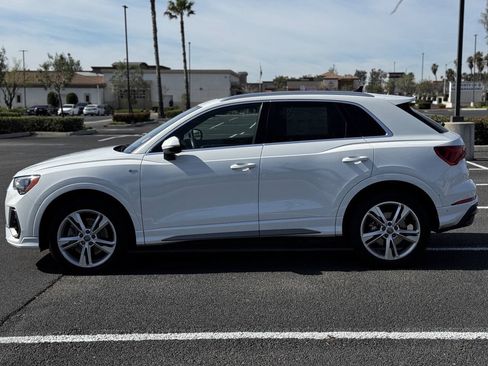 Used 2020 Audi Q3 2.0T Premium w/ Convenience Package AWD/4WD image 5