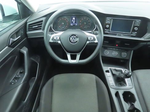 Used 2019 Volkswagen Jetta S image 10
