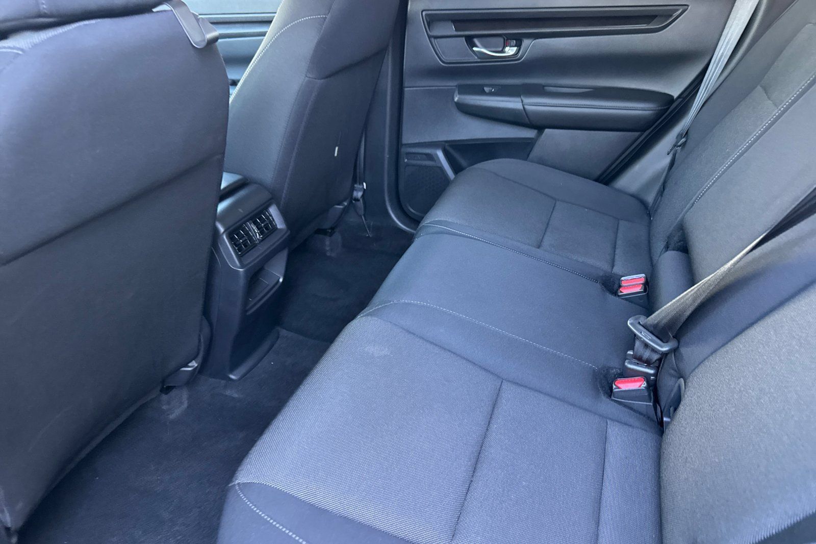 Used 2025 Honda CR-V LX image 12