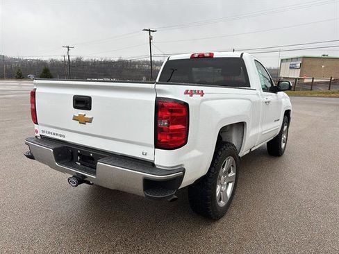 Used 2018 Chevrolet Silverado 1500 LT w/ LT Convenience Package image 4