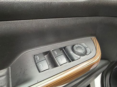 Used 2019 GMC Acadia SLE w/ Driver Alert Package I image 17