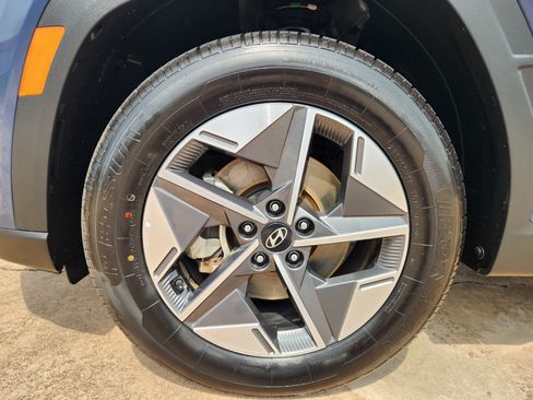 Used 2025 Hyundai Tucson SEL FWD image 11